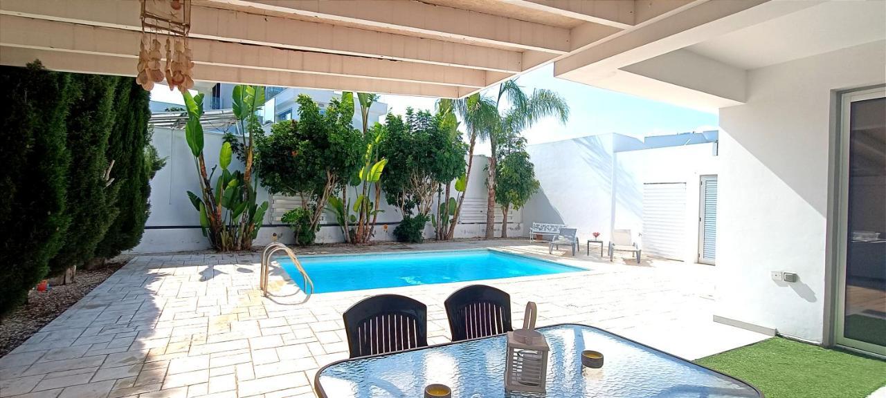 Colonial Villa 32 Perivolia Exterior photo